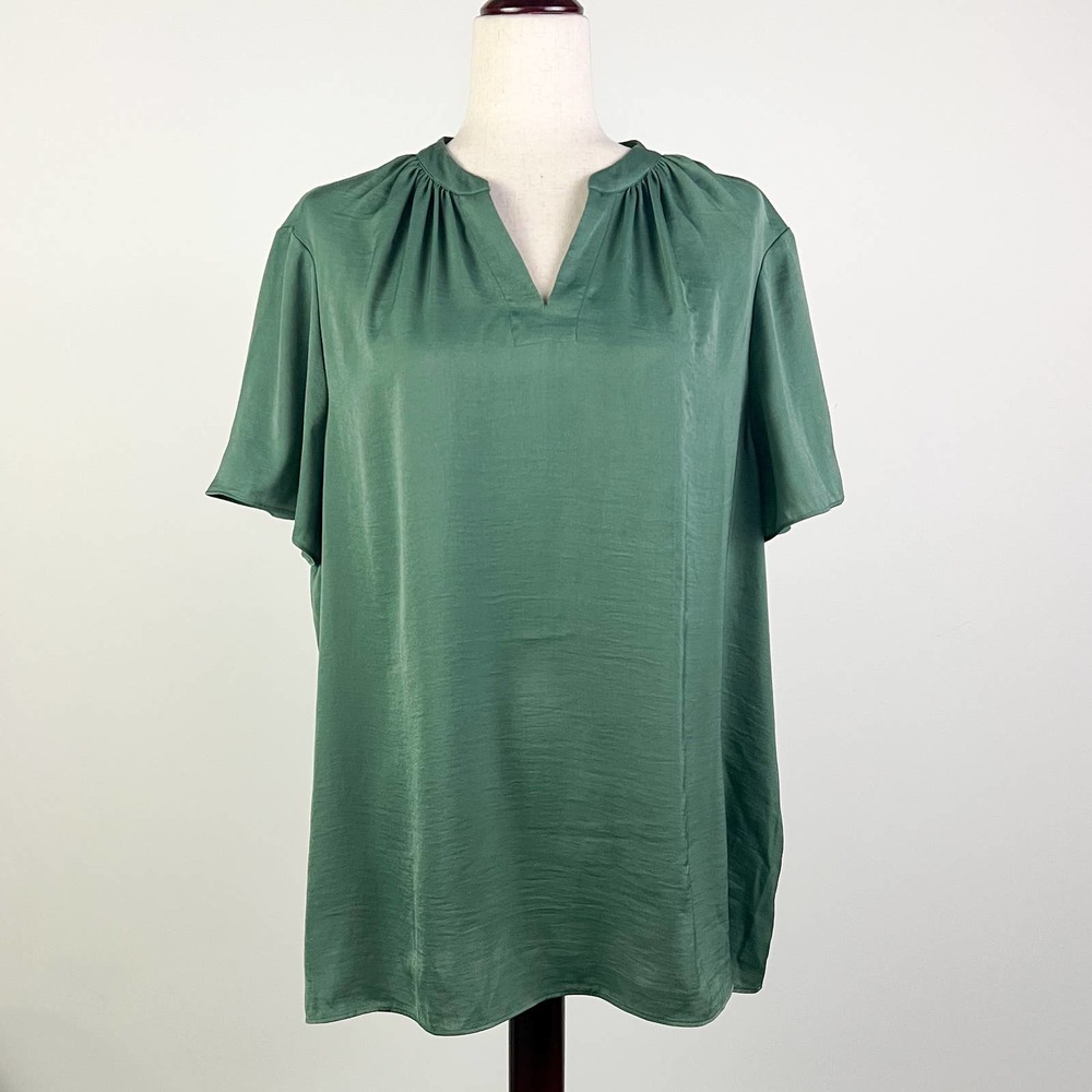 Alfani Green Cactus Flowy Flutter Sleeve Split Neck Top Size: 2XL